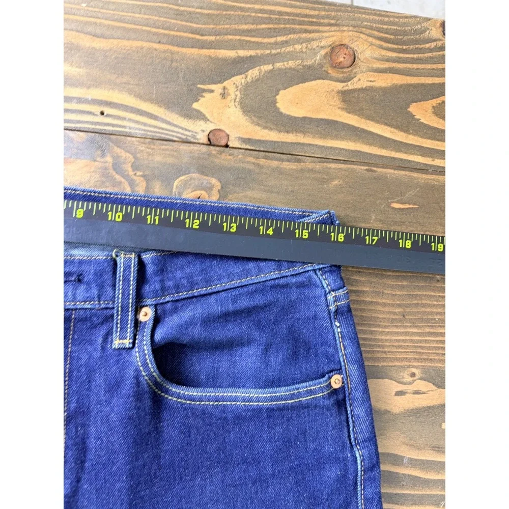 Levis Strauss details brand